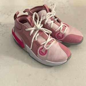 Nike Air Zoom Basketball Sneakers Youth EUC